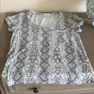 Snake skin print tee